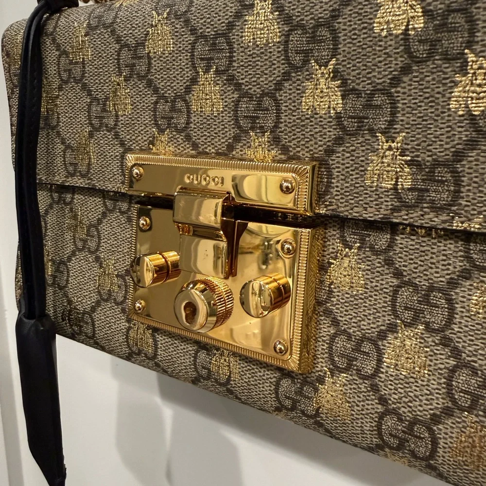 Gucci Padlock GG Supreme Bee Shoulder Bag Gold Chain Small Crossbody Rare - Picture 4 of 16